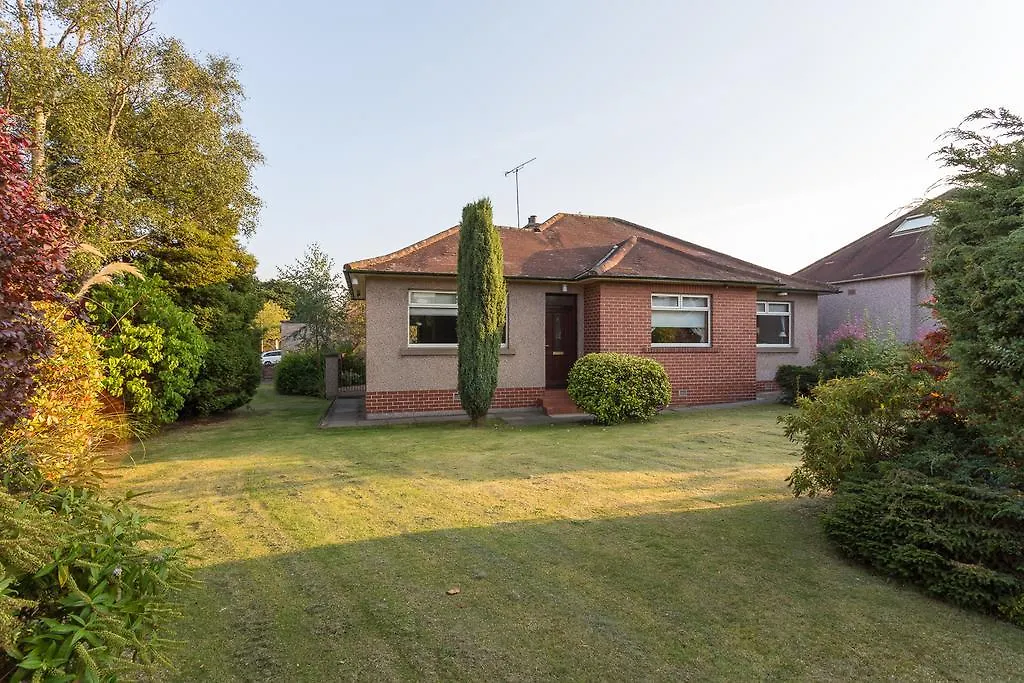 Woodlands Bungalow Edinburgh 0*,  United Kingdom